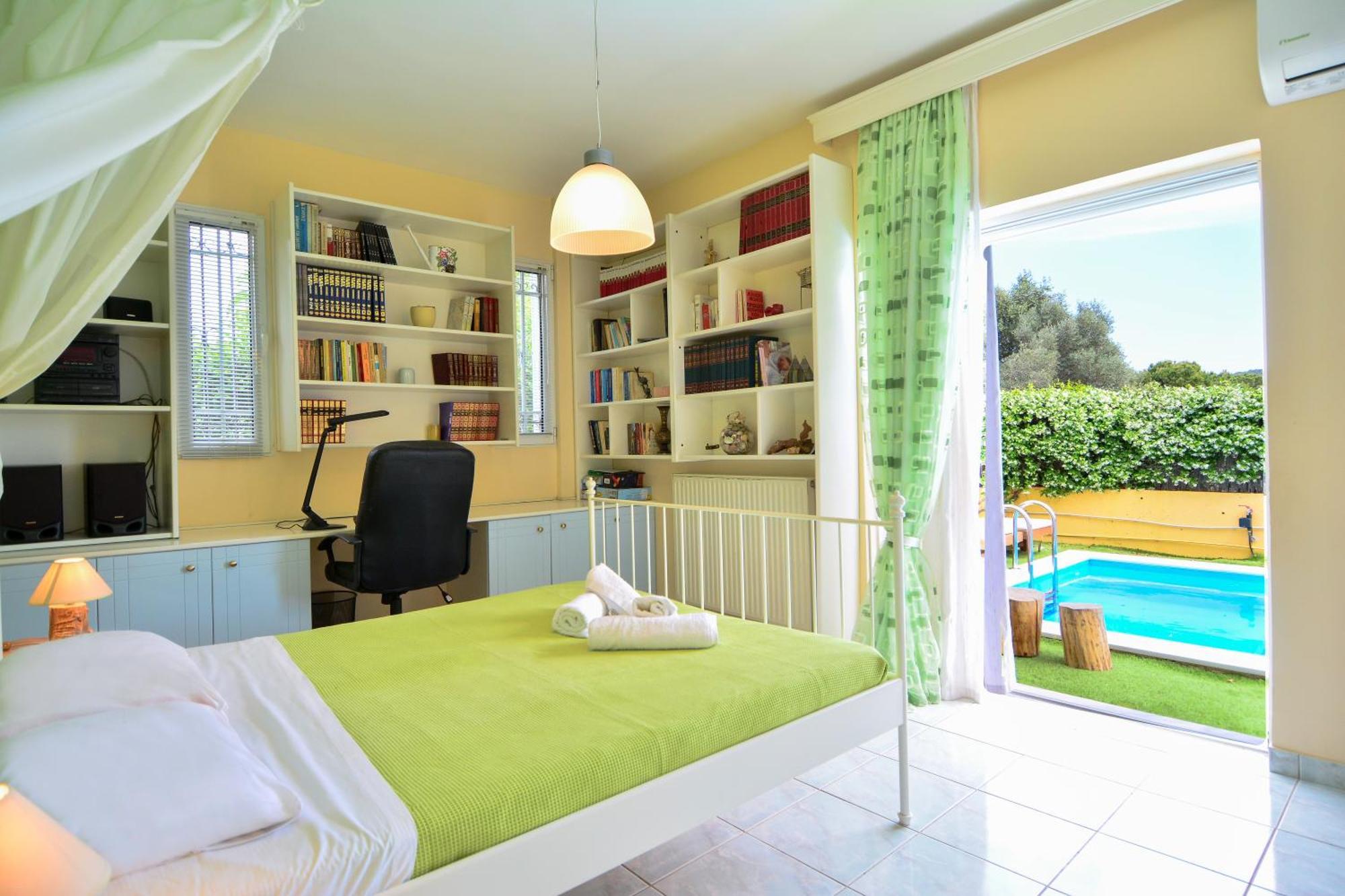 Villa Filoxenia All Seasons, Near Airport, Sea, Athens Agia Marina  Exterior photo